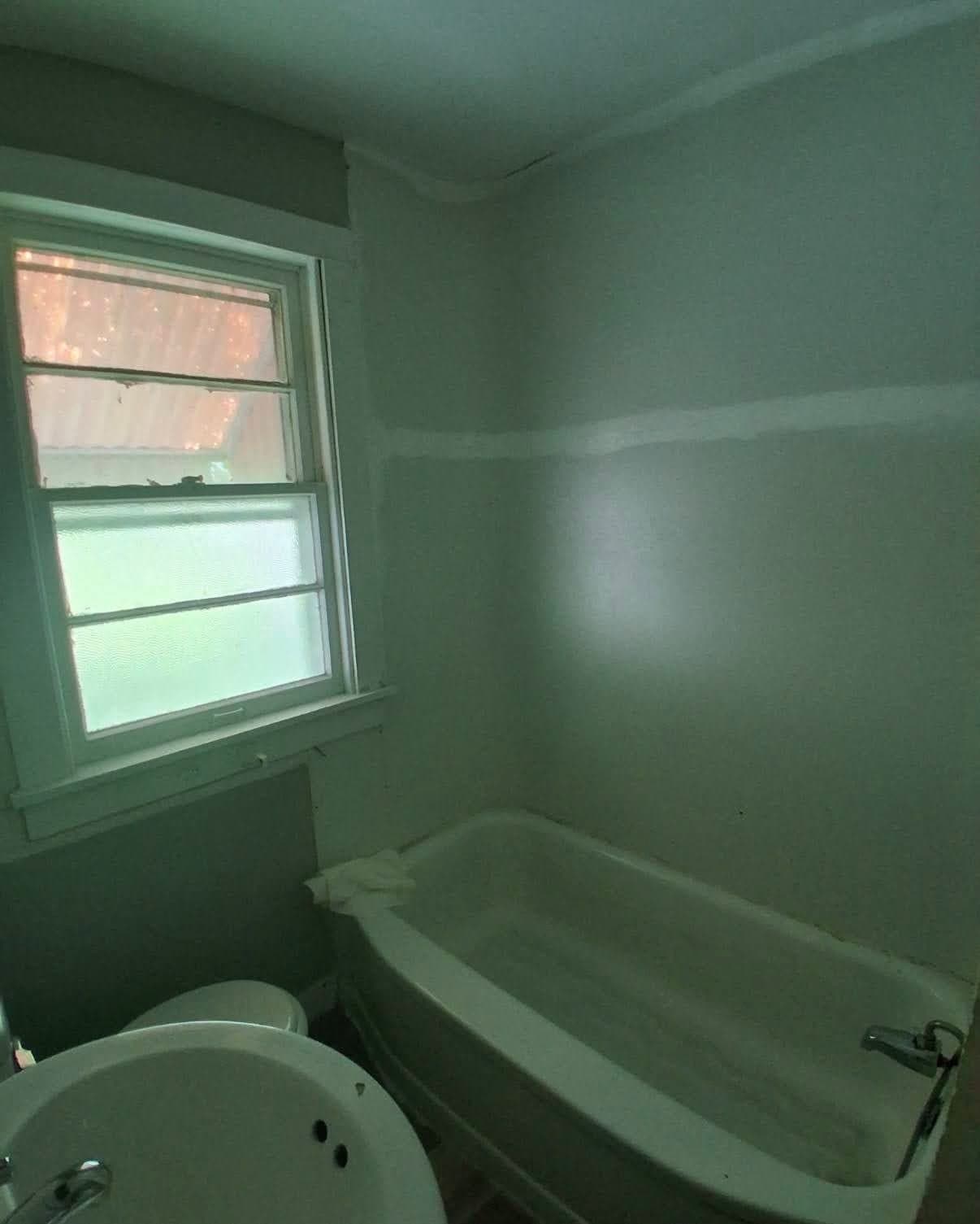 Decatur House: 1749 N College St