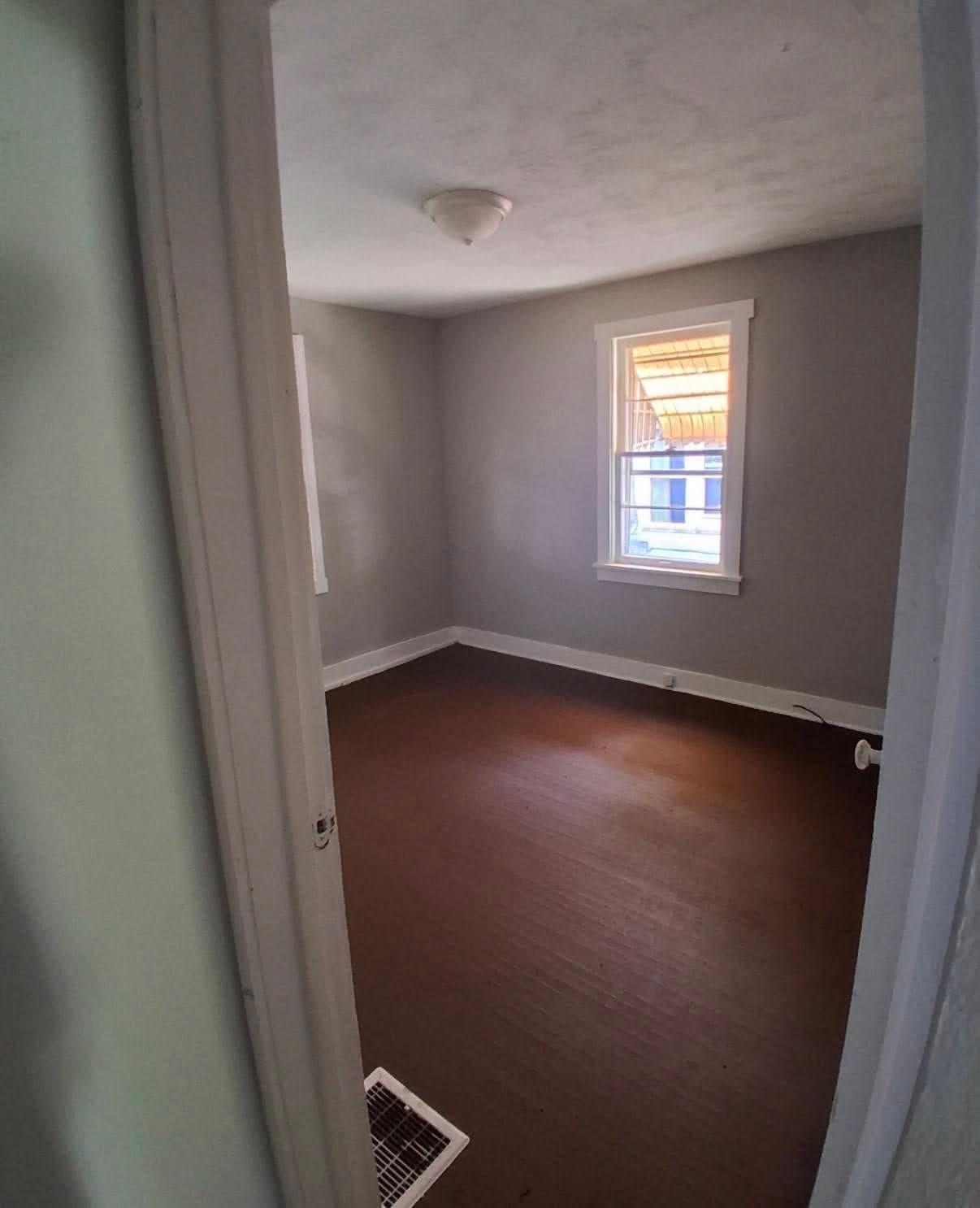 Decatur House: 1749 N College St