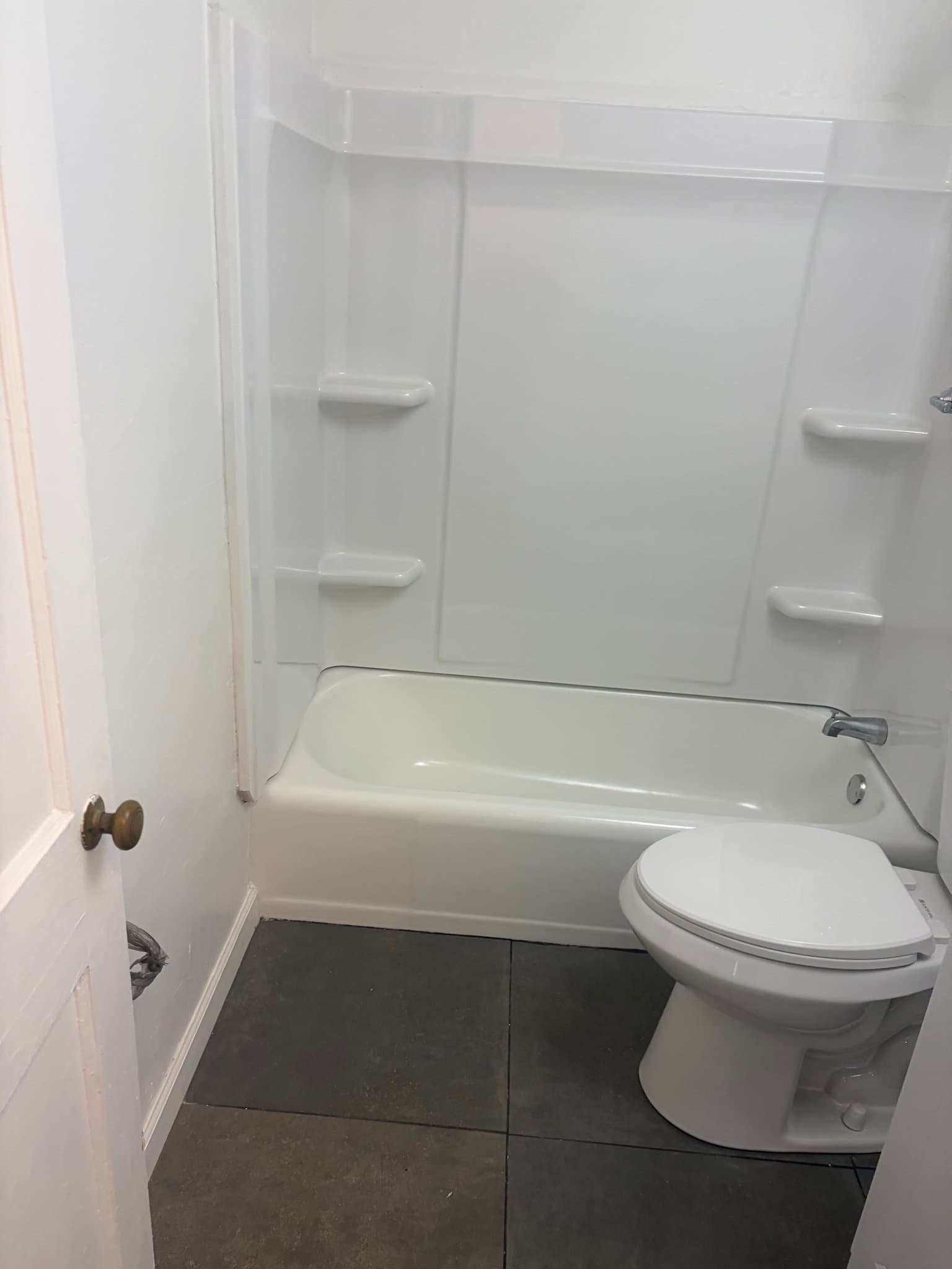 Albany House: 411 Louis Avenue