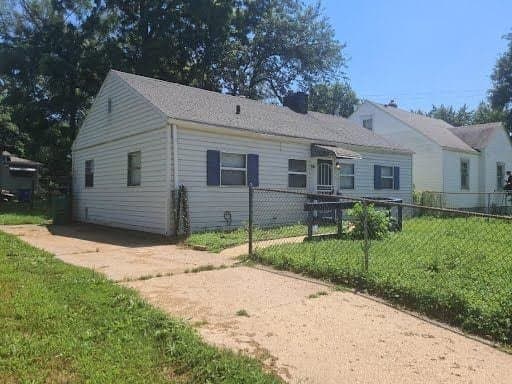 Decatur House: 1750 N Jasper St