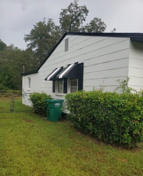 Albany House: 411 Louis Avenue