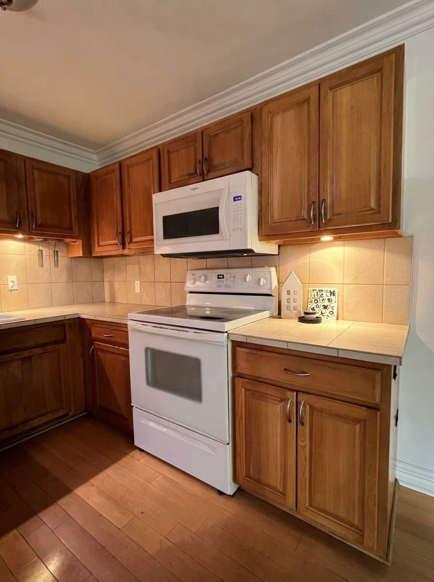 Rochester Condo: 2309 Walton Blvd