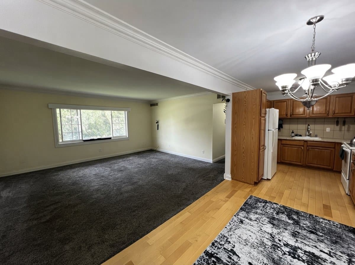Rochester Condo: 2309 Walton Blvd