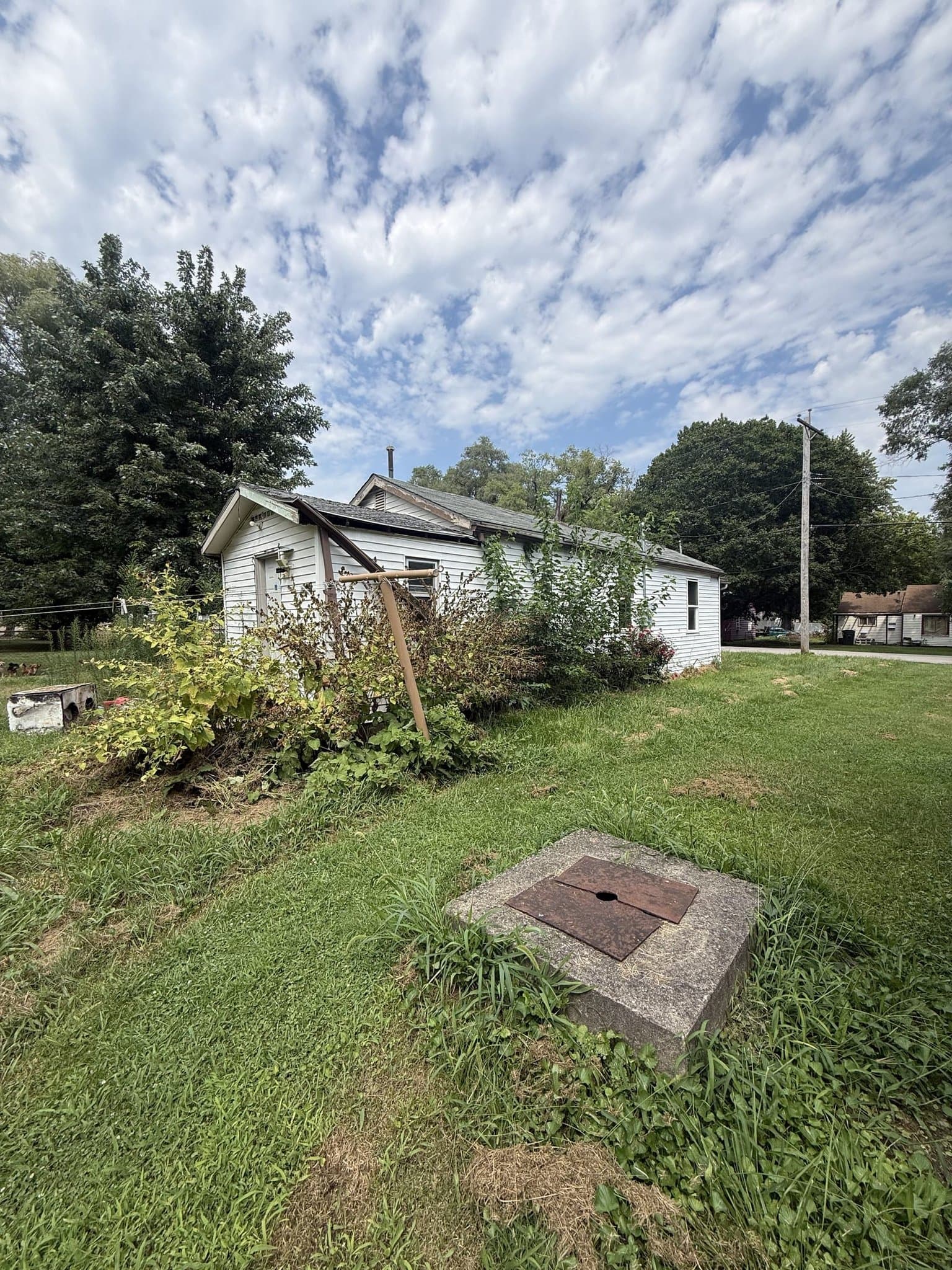 Decatur House: 1963 N 31st St