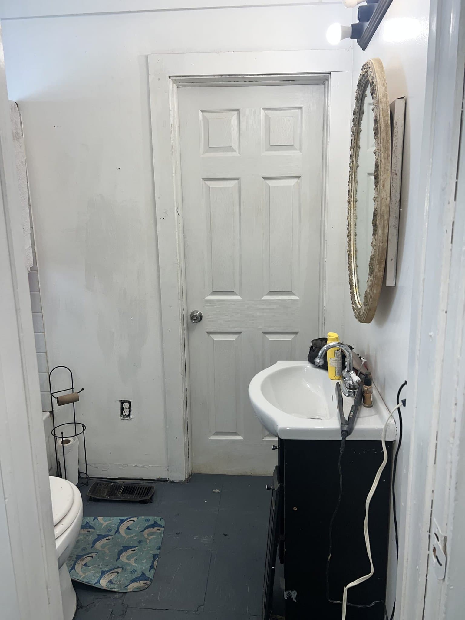 Decatur House: 2055 N Church St