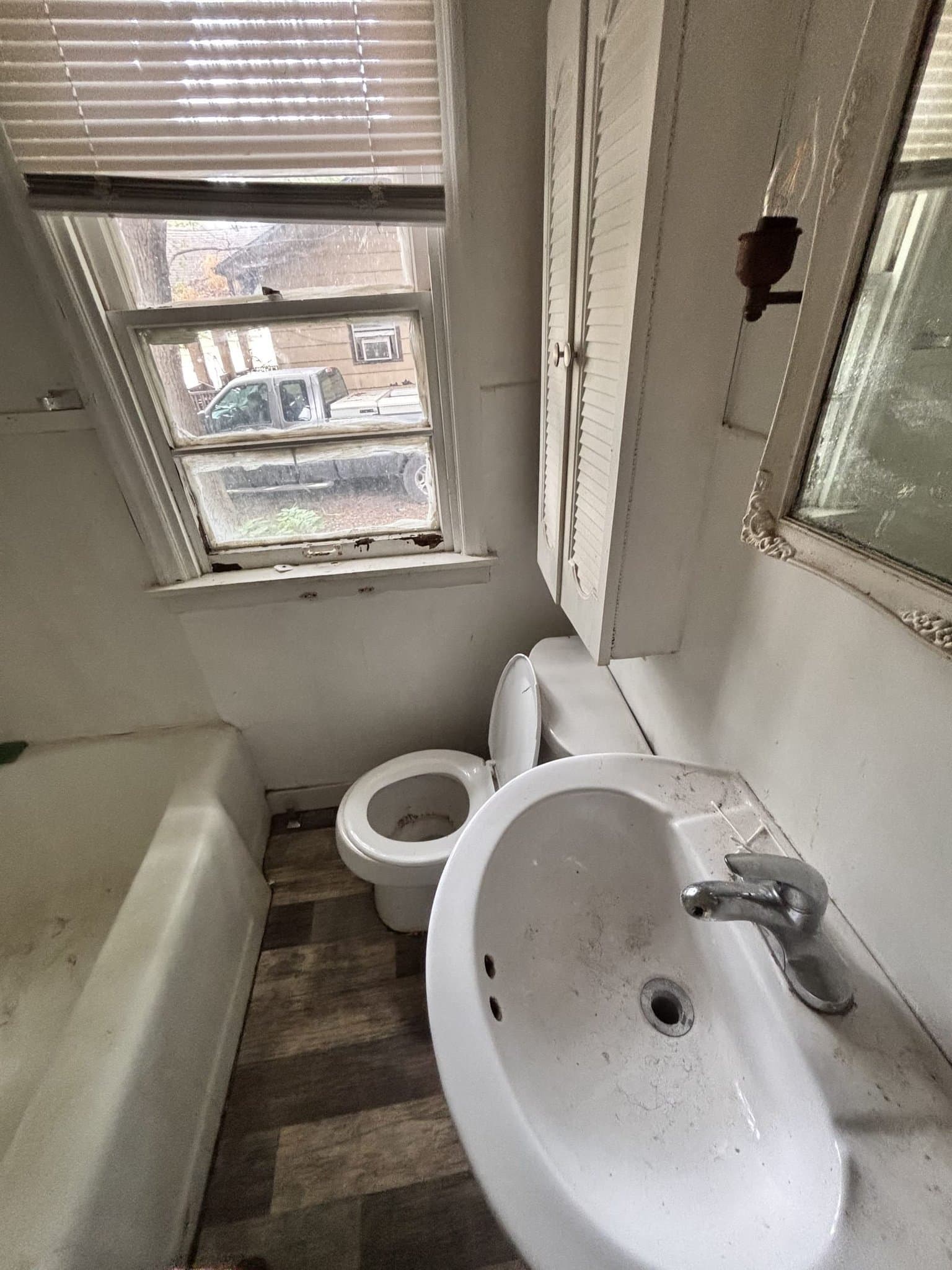 Decatur House: 244 W Garfield Ave
