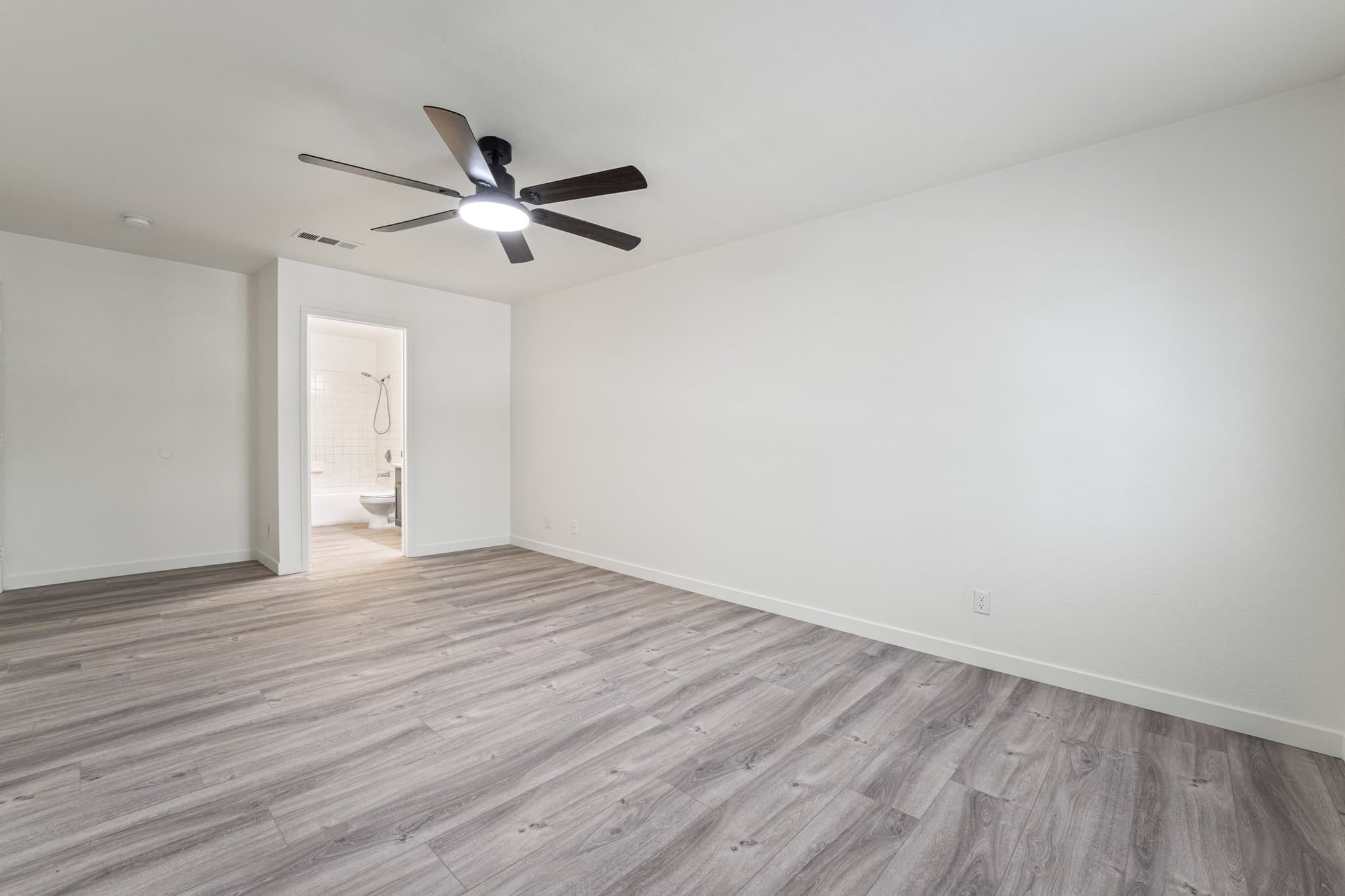 Henderson Townhome: 2824 Dawn Crossing Drive