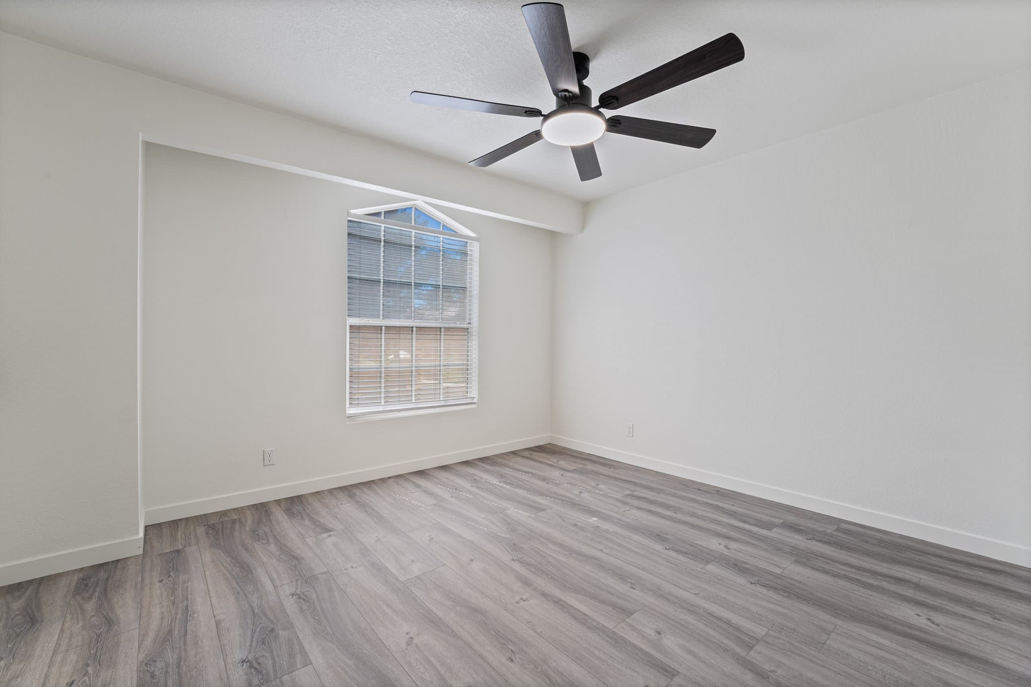 Henderson Townhome: 2824 Dawn Crossing Drive
