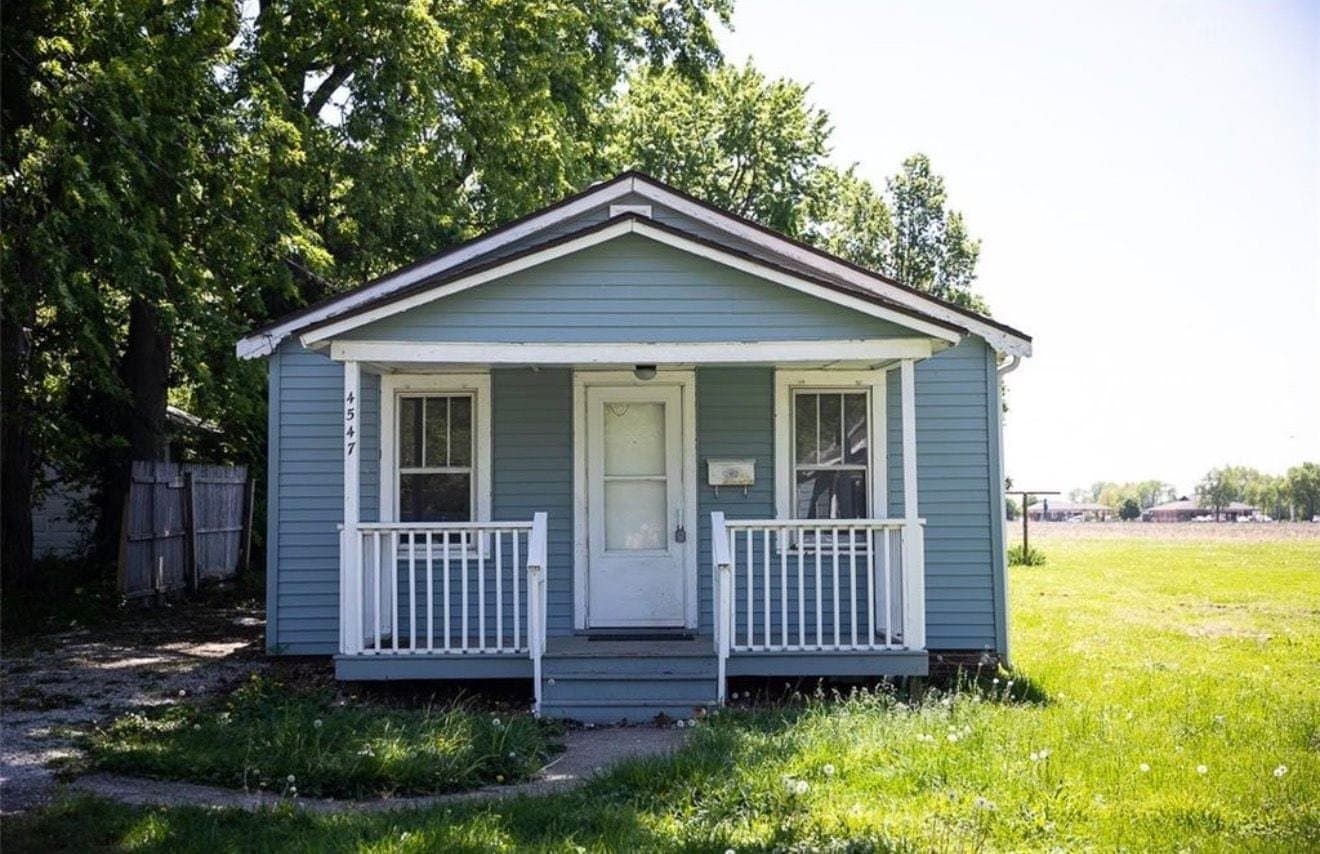 Decatur House: 4547 E Rosewood Rd