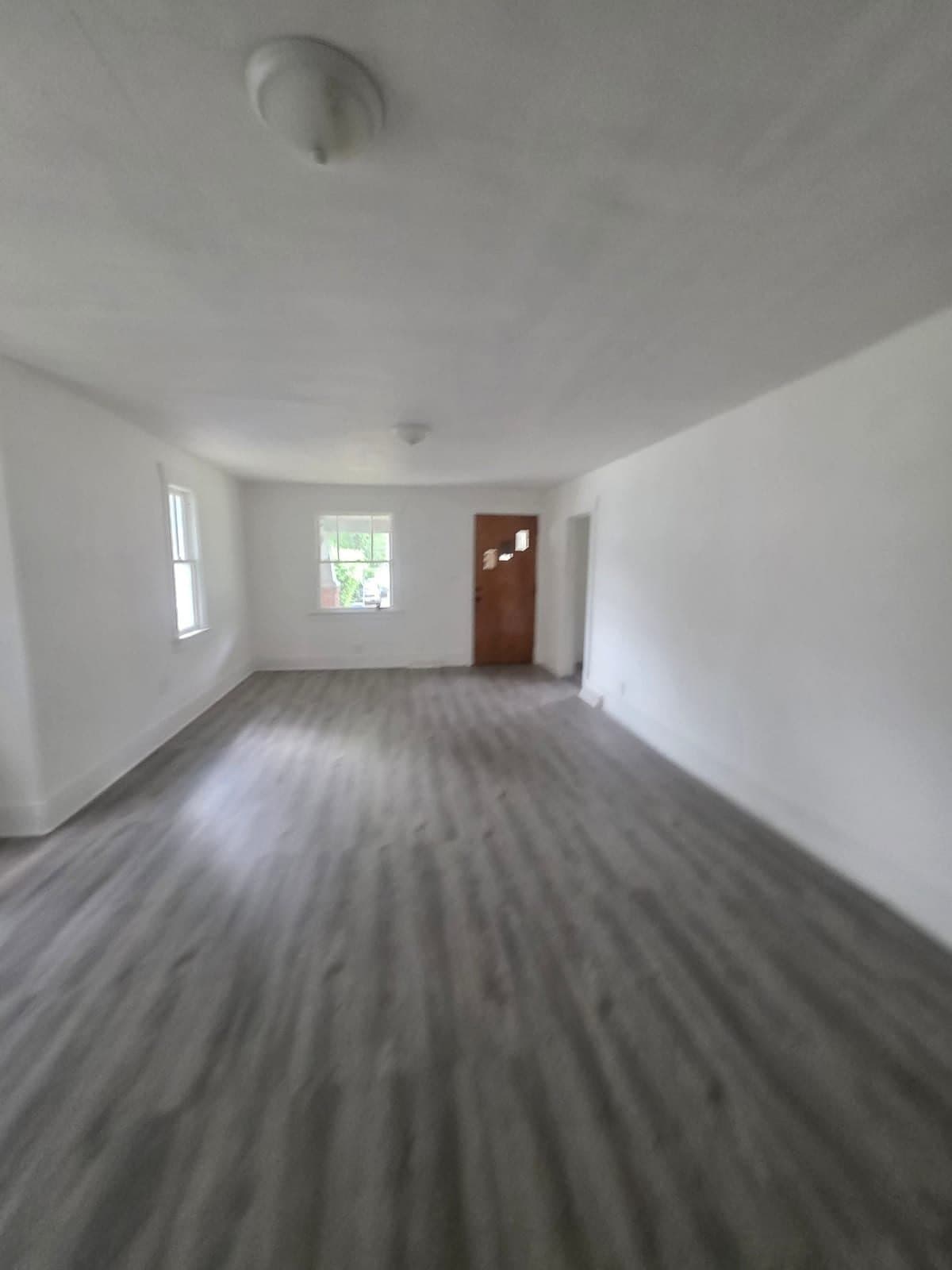 Decatur House: 712 W Waggoner St