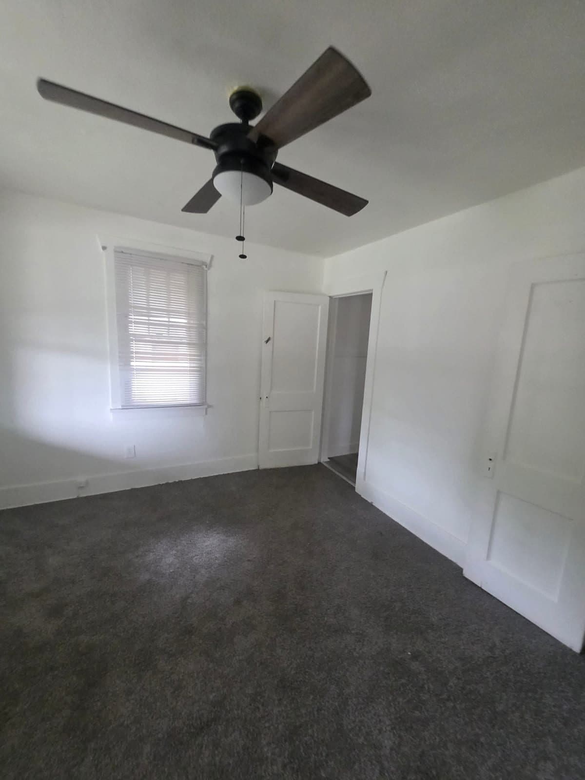Decatur House: 712 W Waggoner St