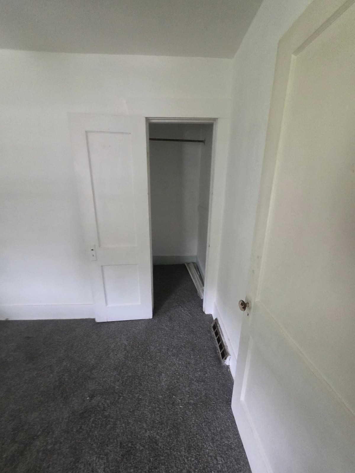Decatur House: 712 W Waggoner St