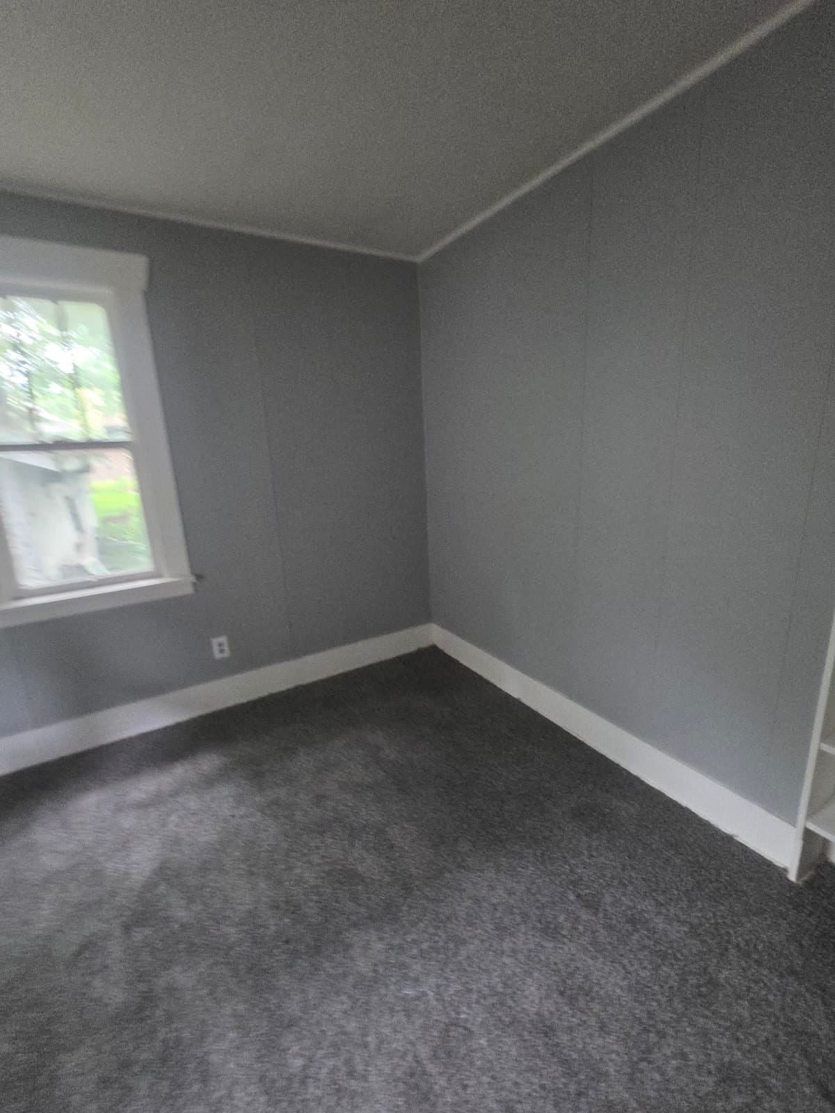 Decatur House: 712 W Waggoner St