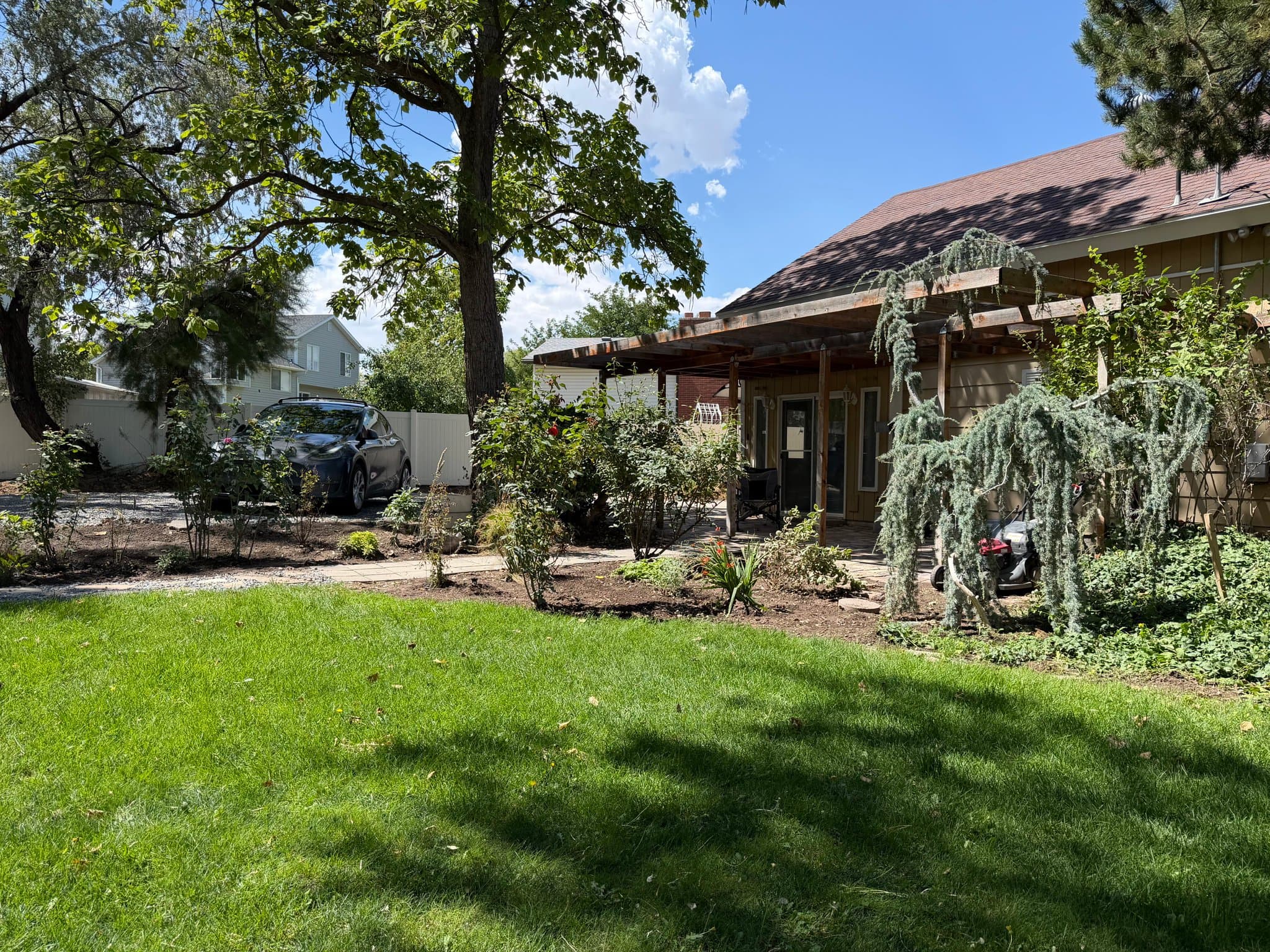 West Valley City Single Room: 4537 S White Cherry Way