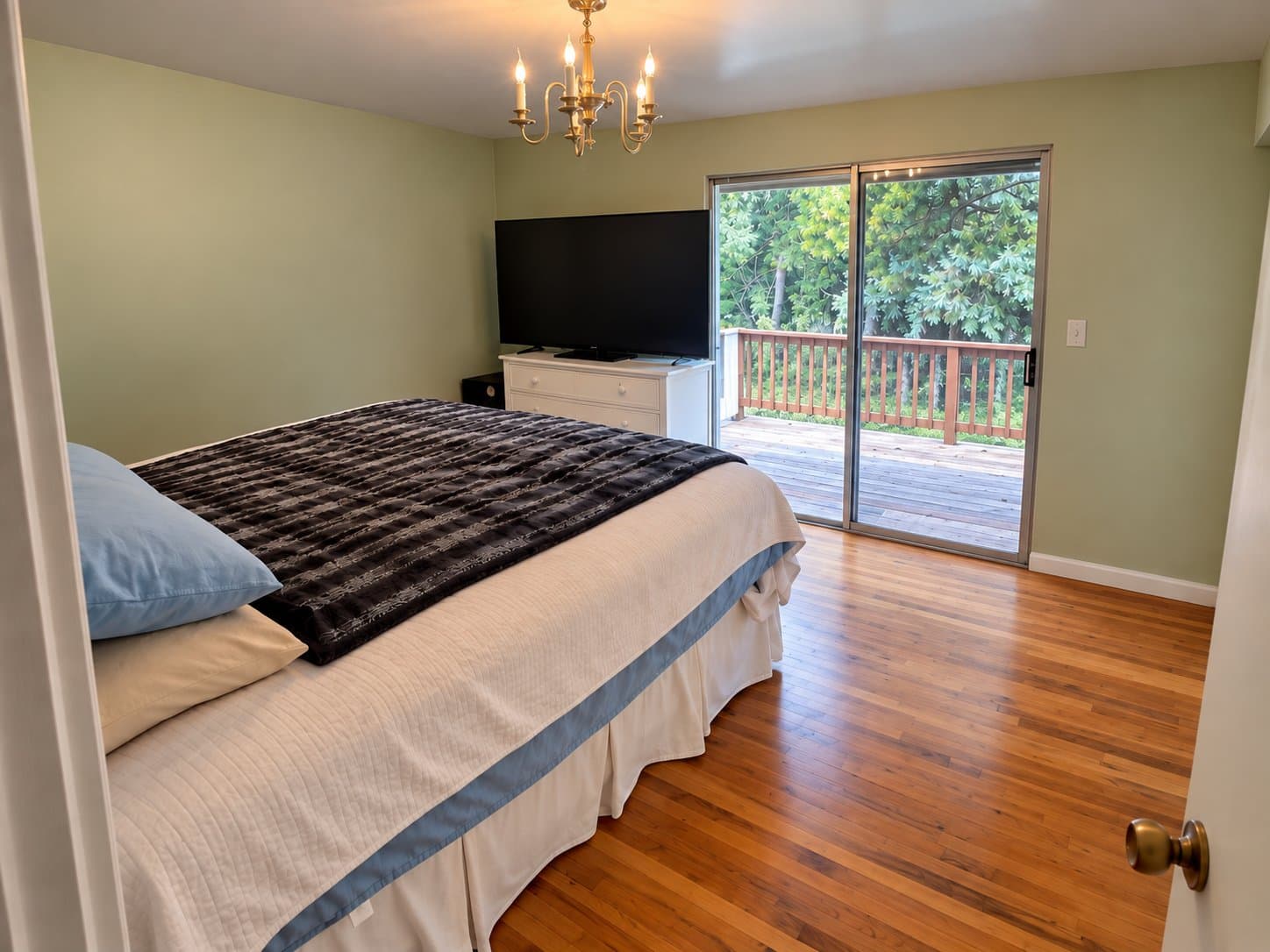 West Valley City Single Room: 4537 S White Cherry Way