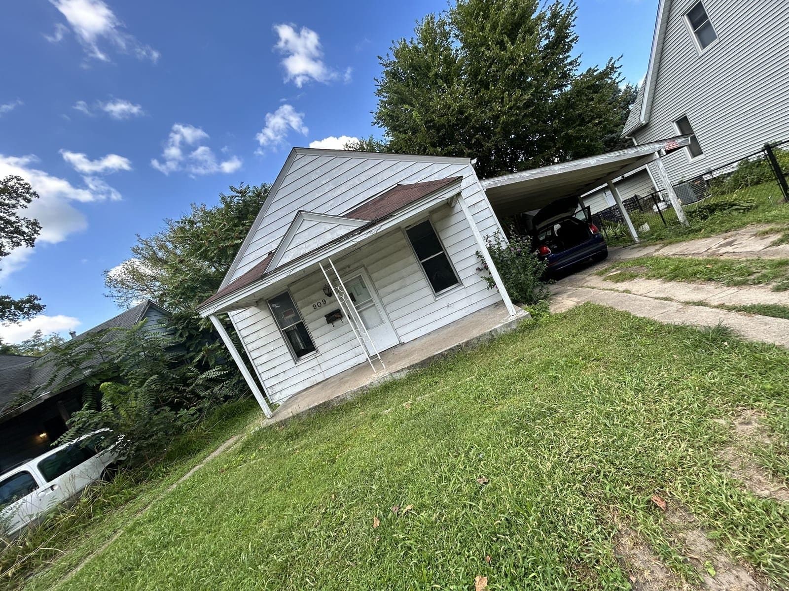 Decatur House: 909 S Maffit St