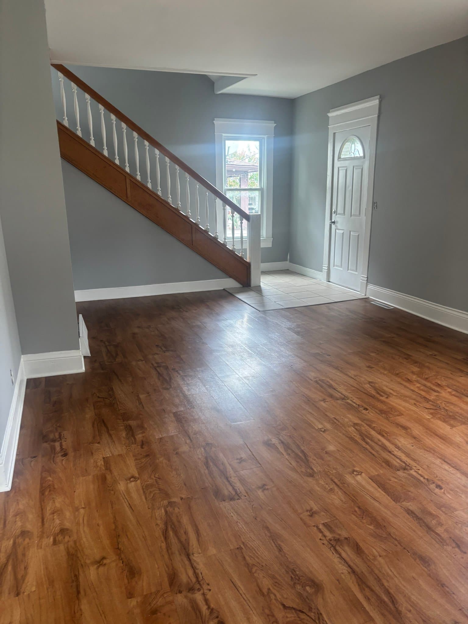 rock island House: 842 44 street