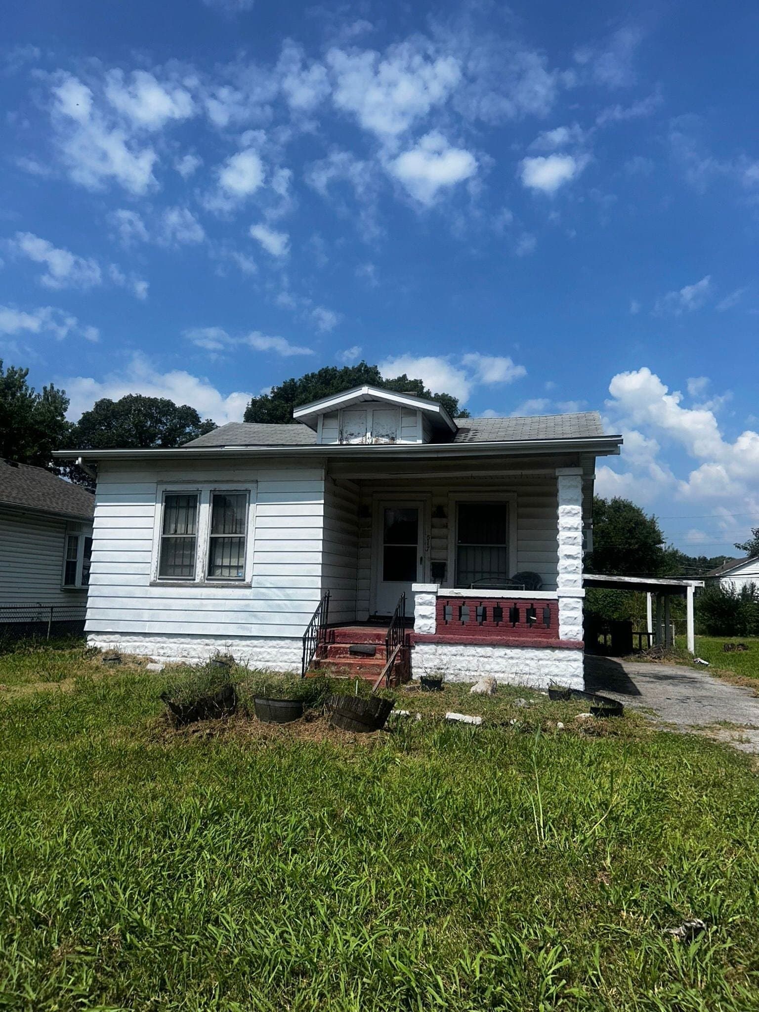 East St. Louis House: 517 N 31st St