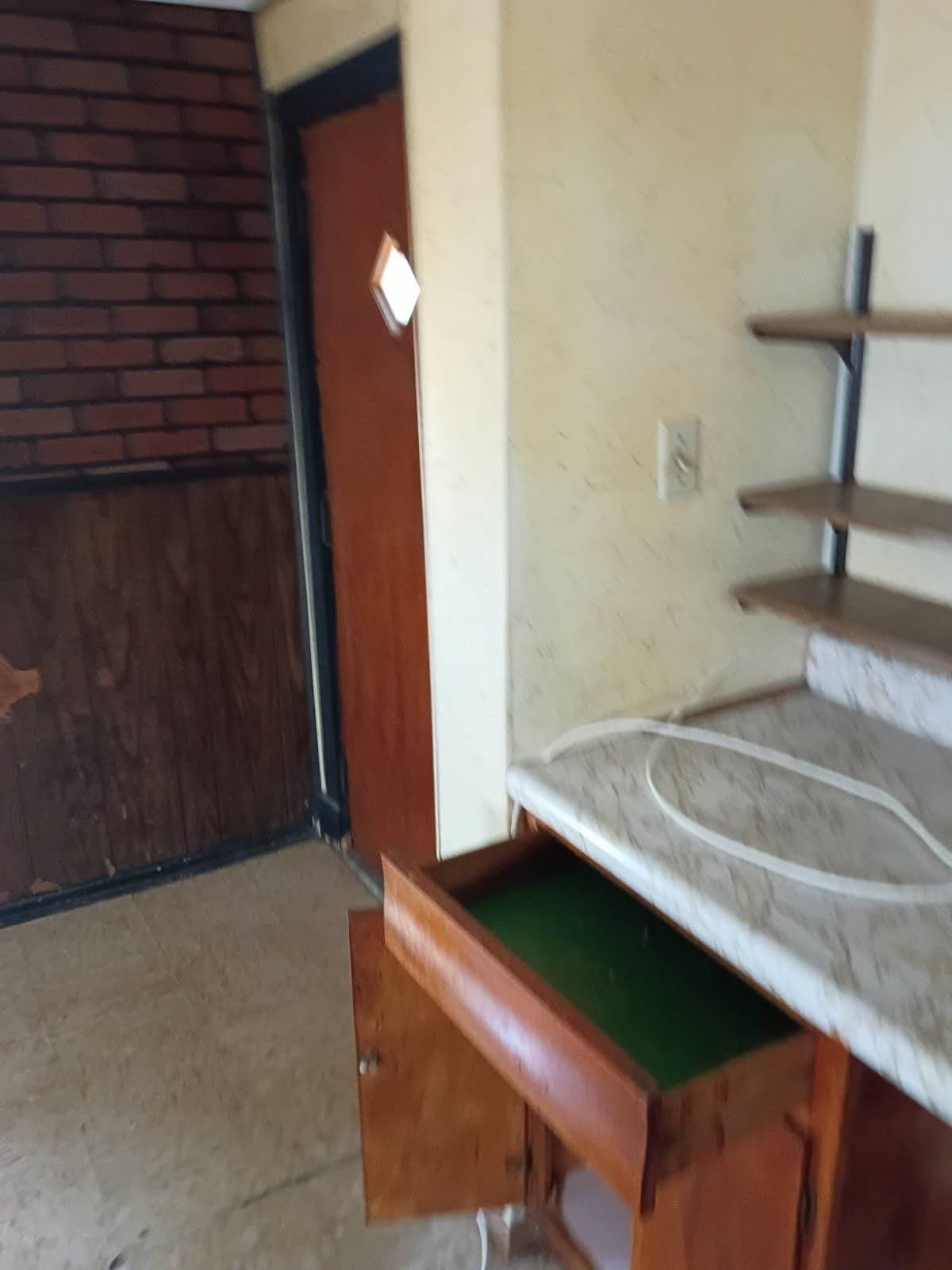 East St. Louis House: 517 N 31st St