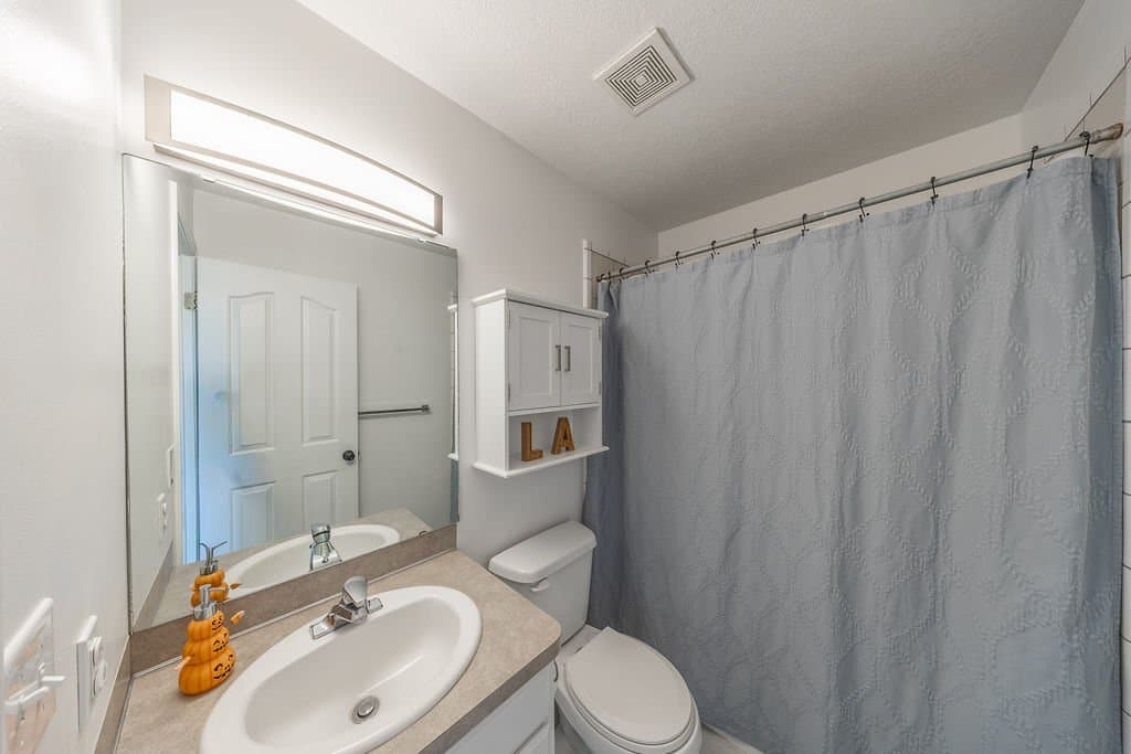 Clearfield House: 2674 S 75 E