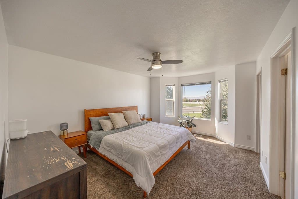 Clearfield House: 2674 S 75 E