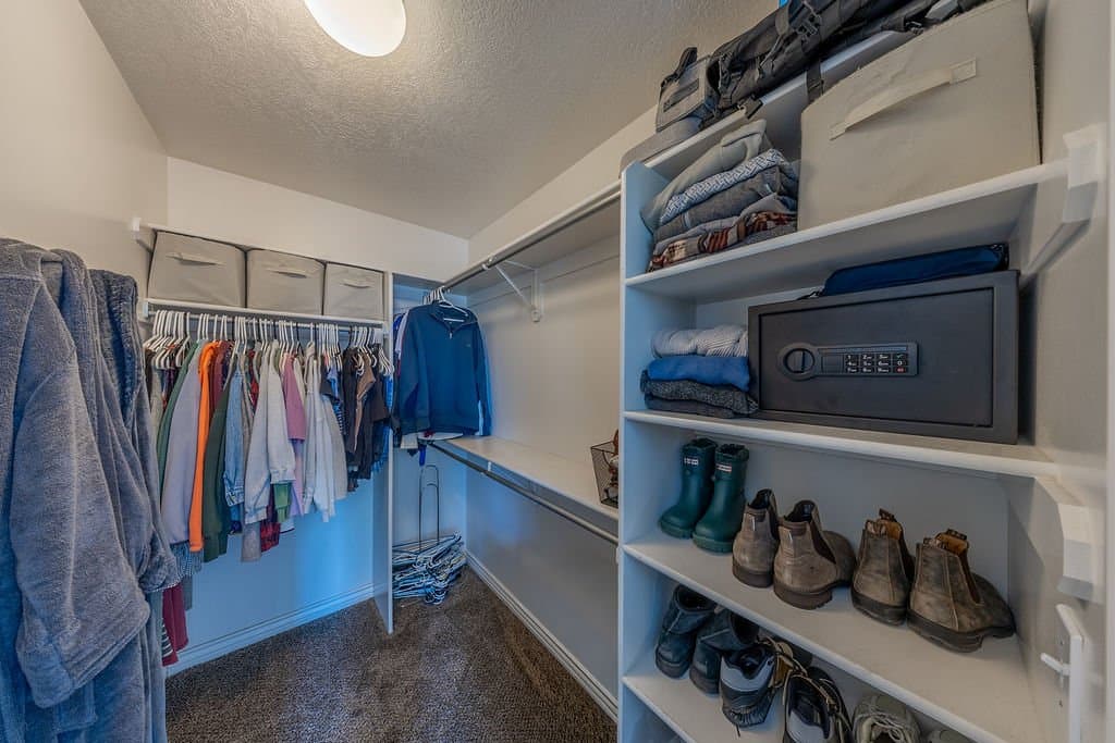 Clearfield House: 2674 S 75 E