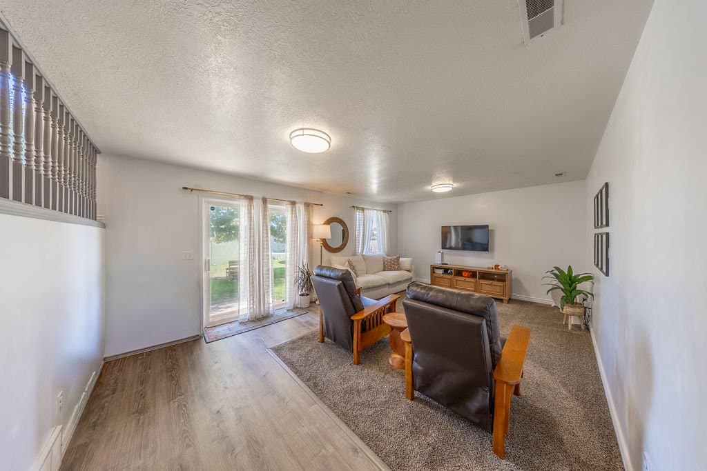 Clearfield House: 2674 S 75 E