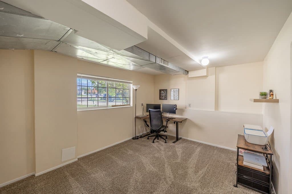 Clearfield House: 2674 S 75 E