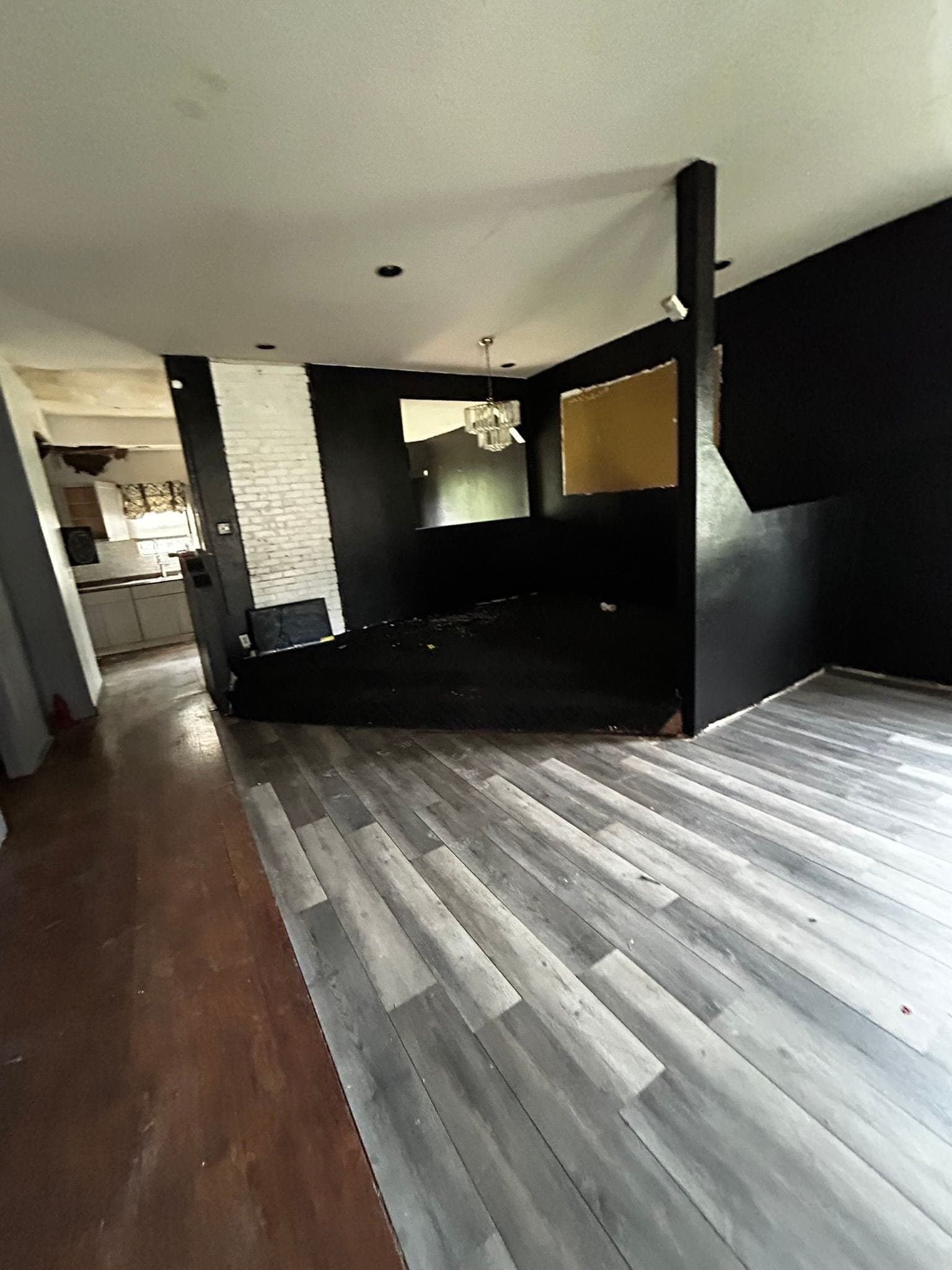 East St. Louis House: 634 N 8th St