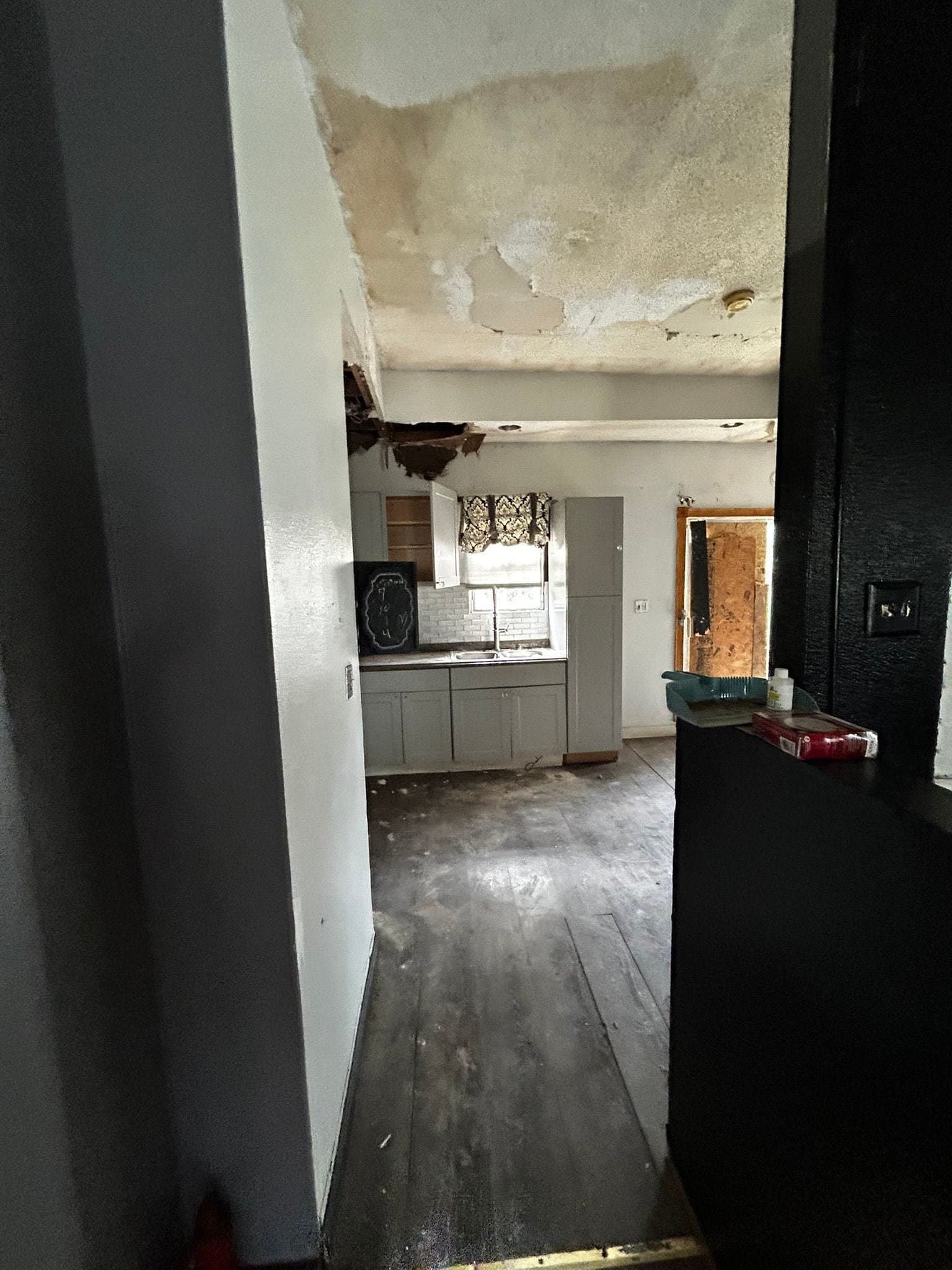 East St. Louis House: 634 N 8th St