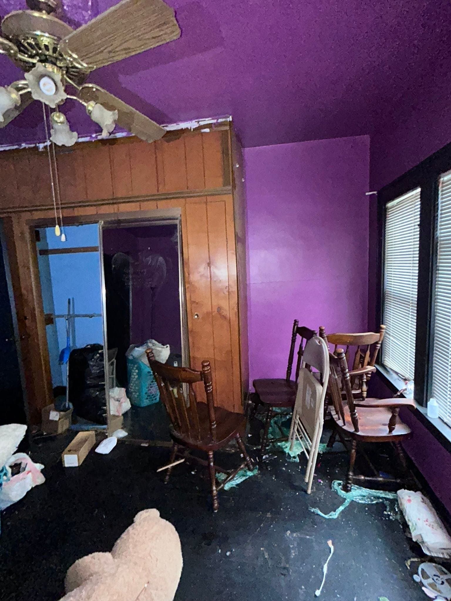 East St. Louis House: 725 N 39th St