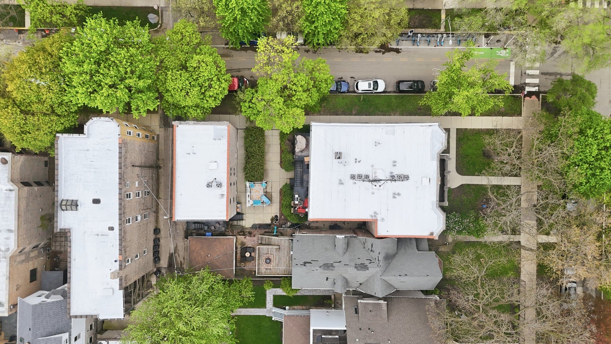 Chicago Apartment: 2555 W Logan Blvd