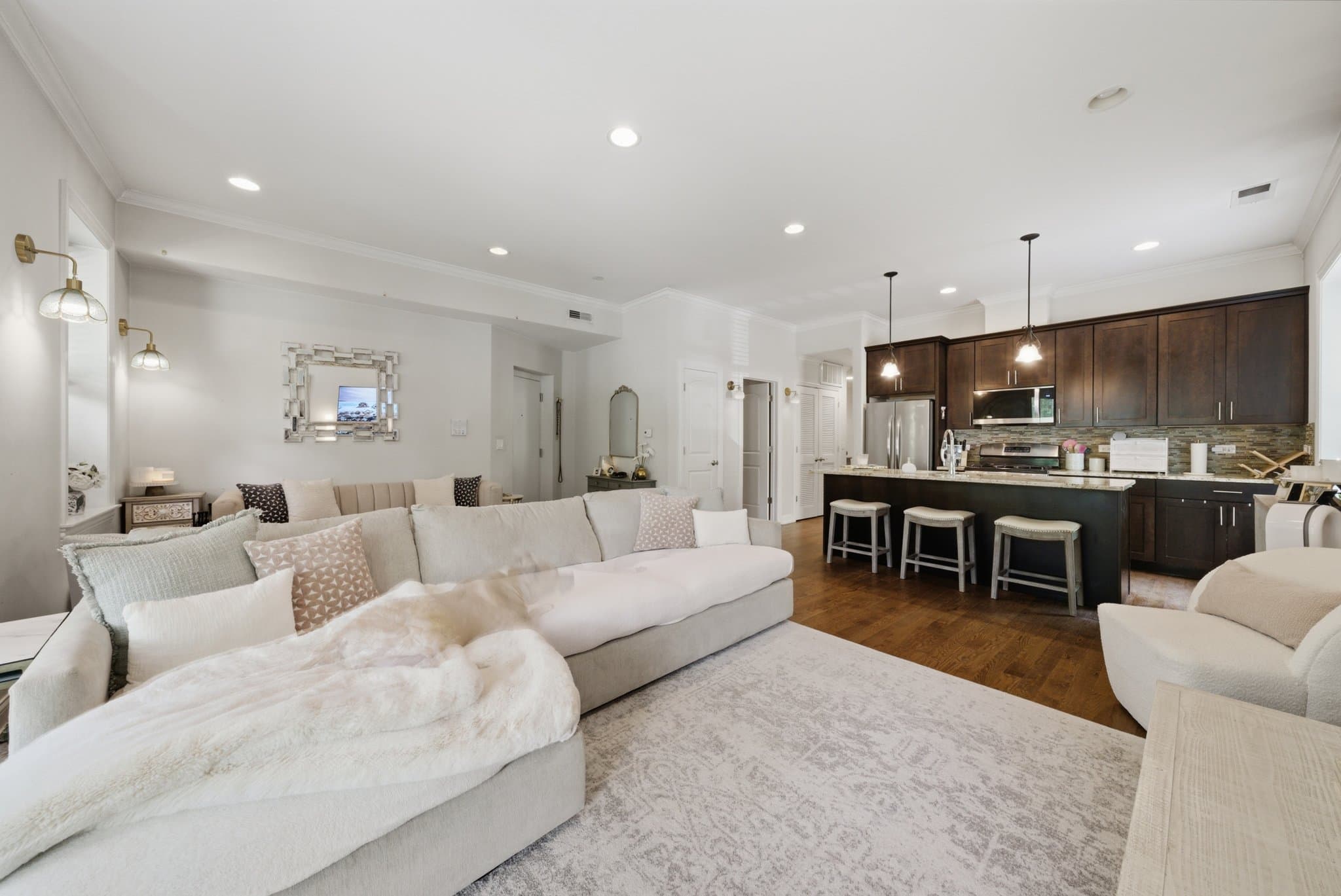 Chicago Apartment: 2555 W Logan Blvd