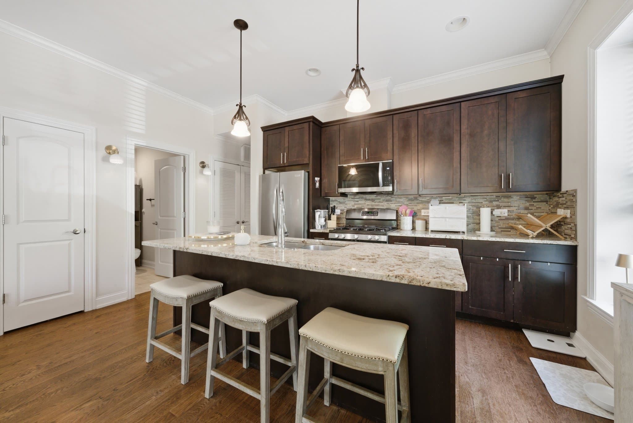 Chicago Apartment: 2555 W Logan Blvd