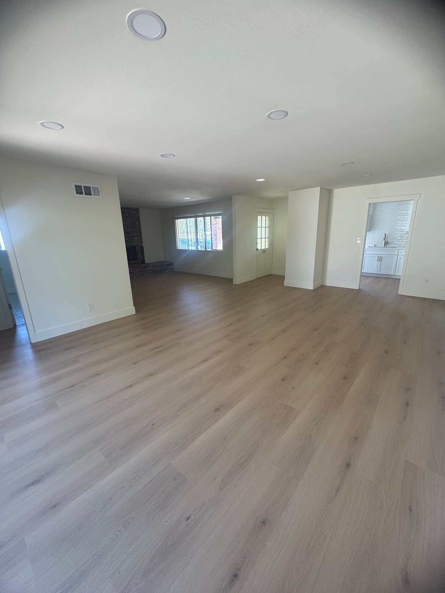 Port Hueneme House: 151 W Bay Blvd