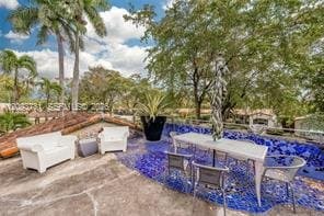 Coral Gables House: 1301 Milan Ave