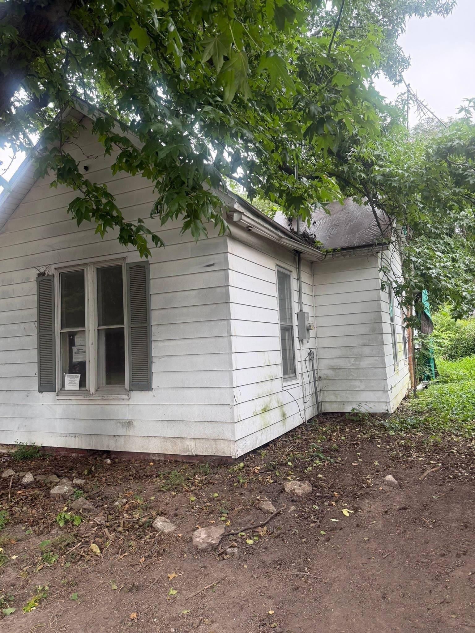 Litchfield House: 707 N Madison St