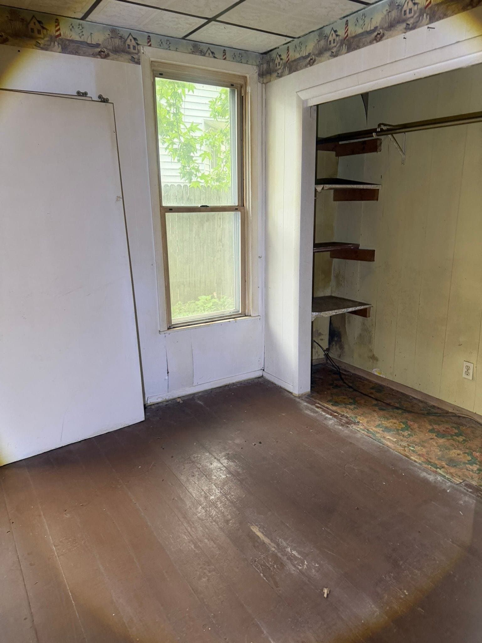 Litchfield House: 707 N Madison St
