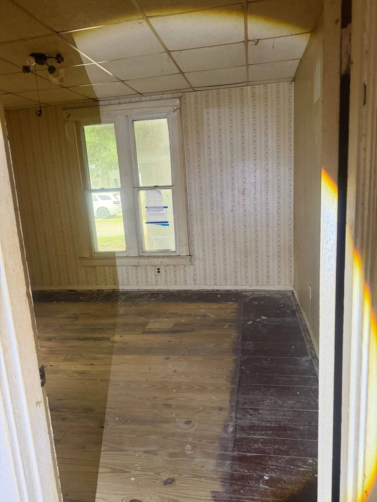 Litchfield House: 707 N Madison St