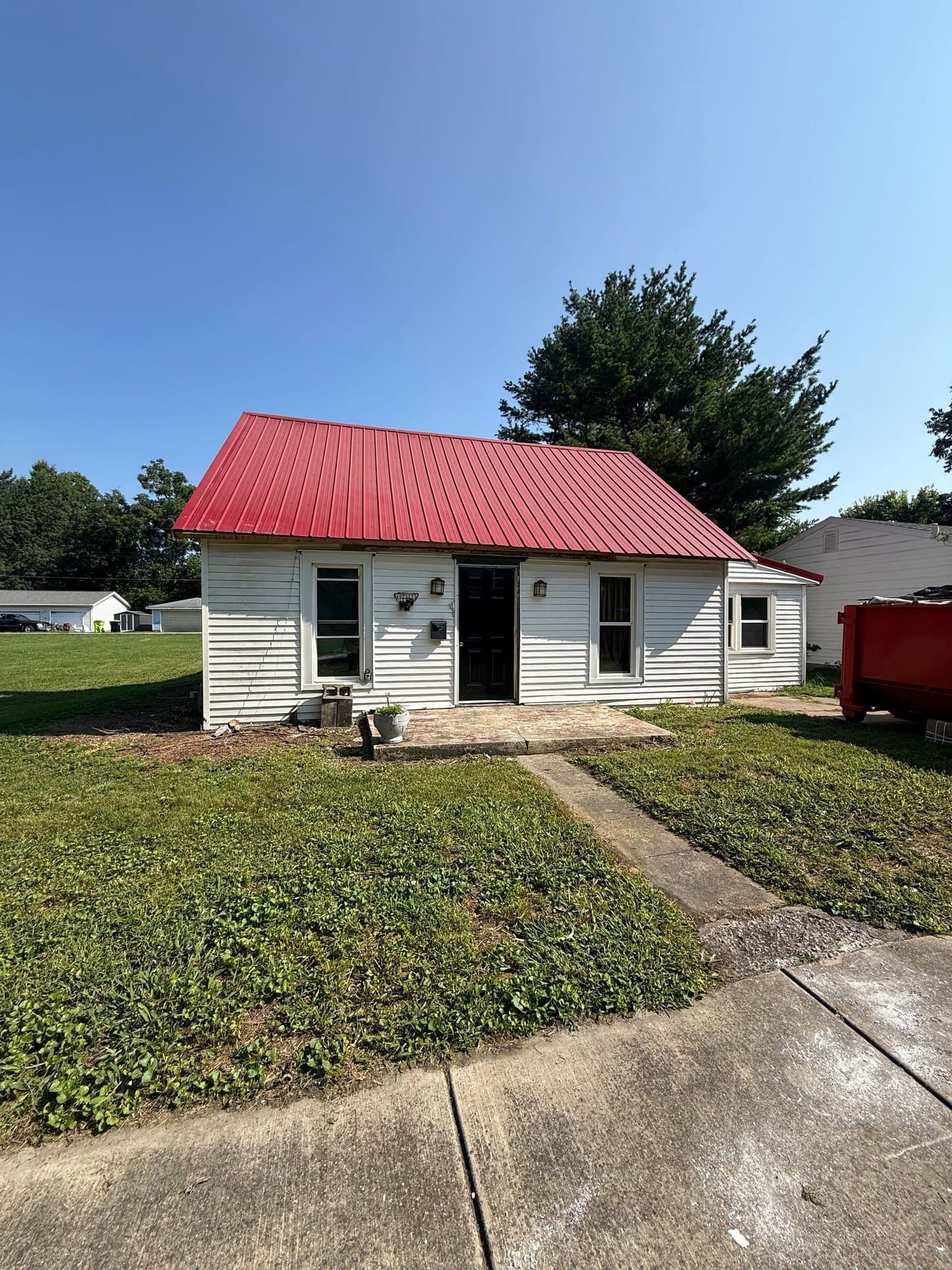 Moweaqua House: 221 E Cherry