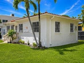 Miami House: 700 SW 51st Ave