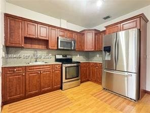 Miami House: 700 SW 51st Ave