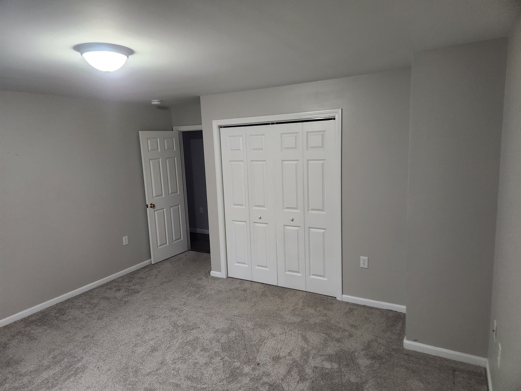 Gray Apartment: 11A Tami Trail