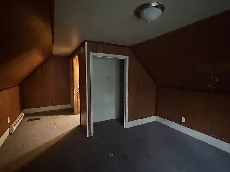 Peoria House: 1829 W Butler St