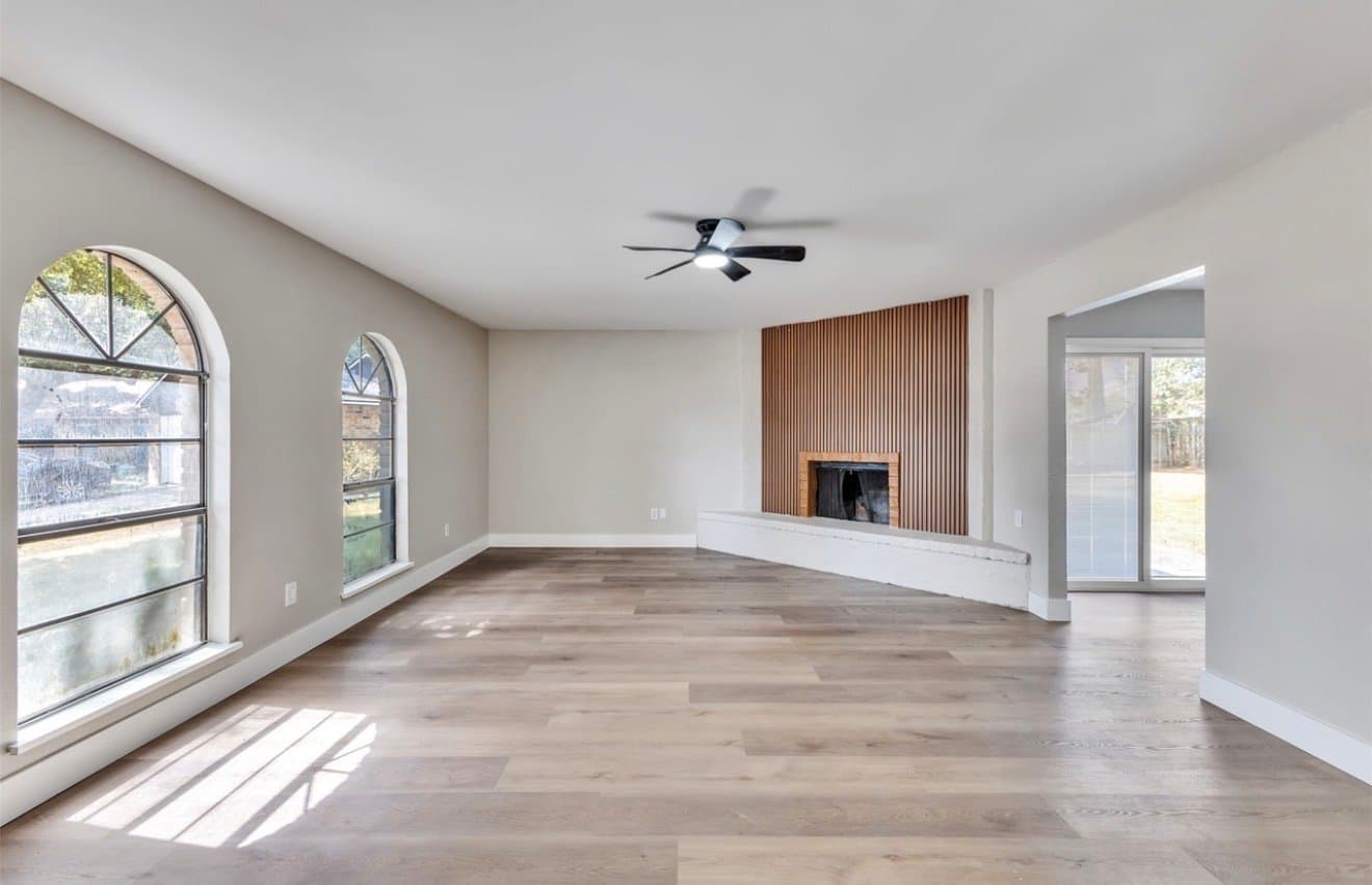 spring House: 22926 millgate dr