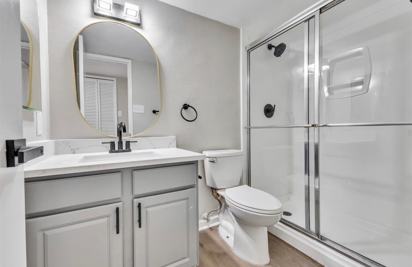 spring House: 22926 millgate dr