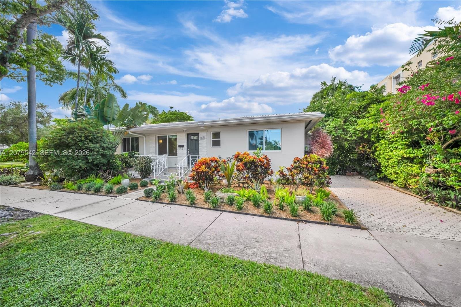 Coral Gables House: 3145 Segovia St