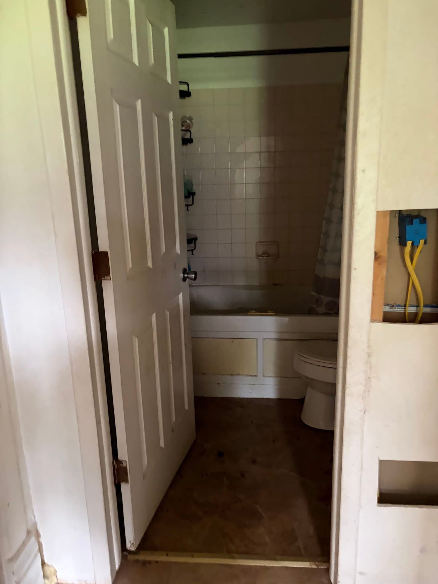 Peoria House: 2410 N Ellis St