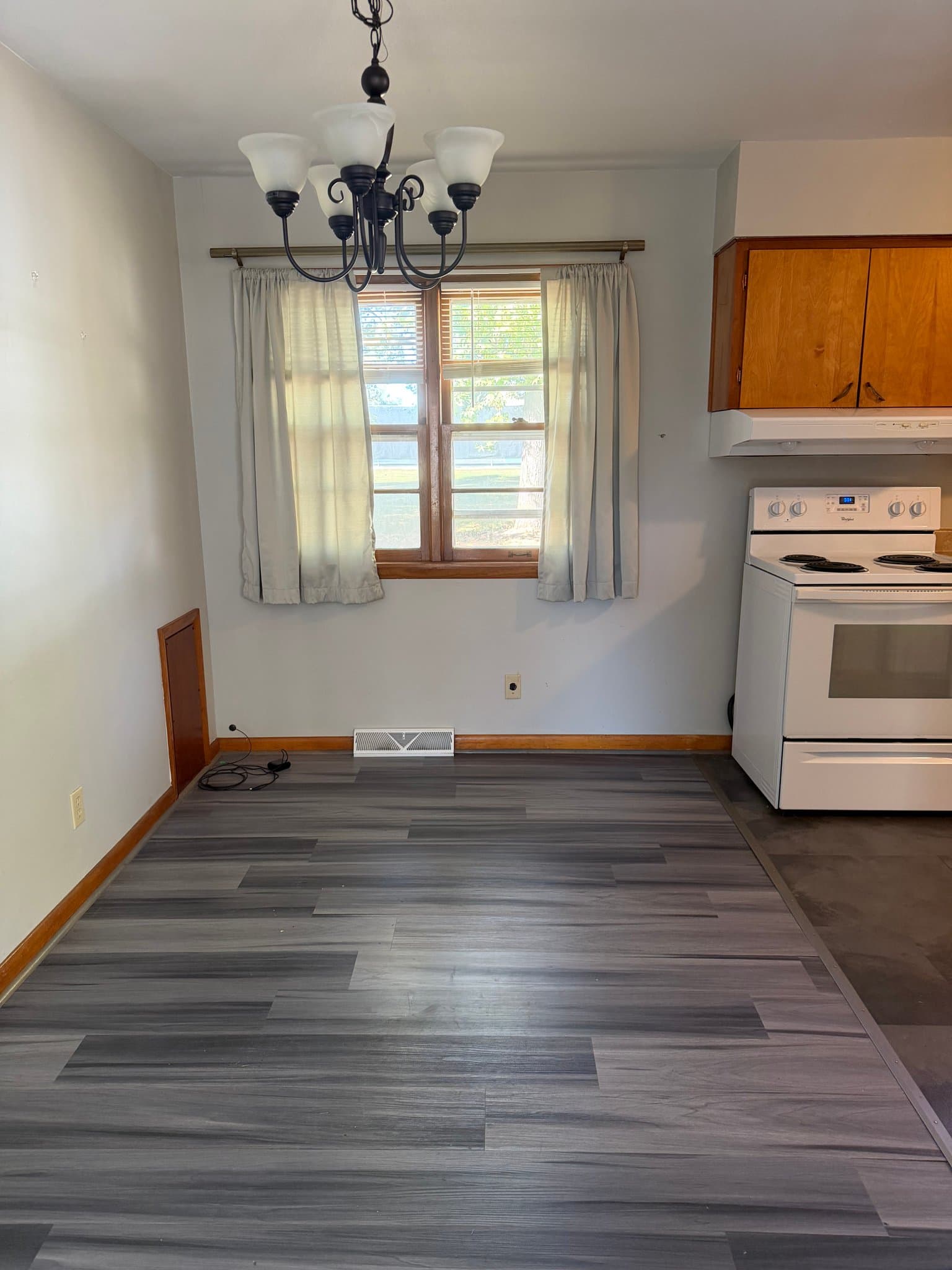 Mexico House: 1233 Pinelawn