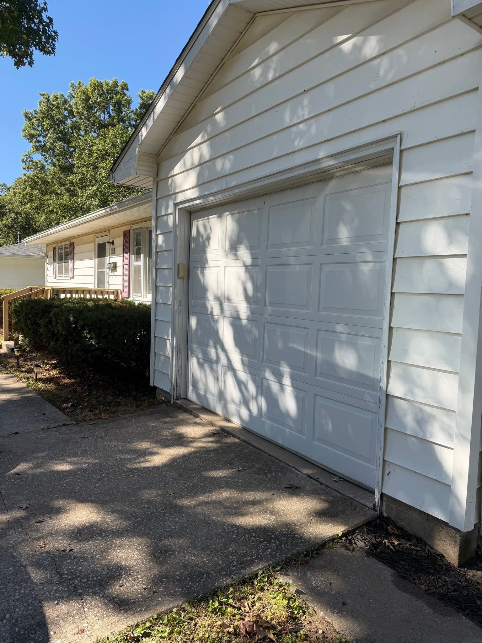 Mexico House: 1233 Pinelawn